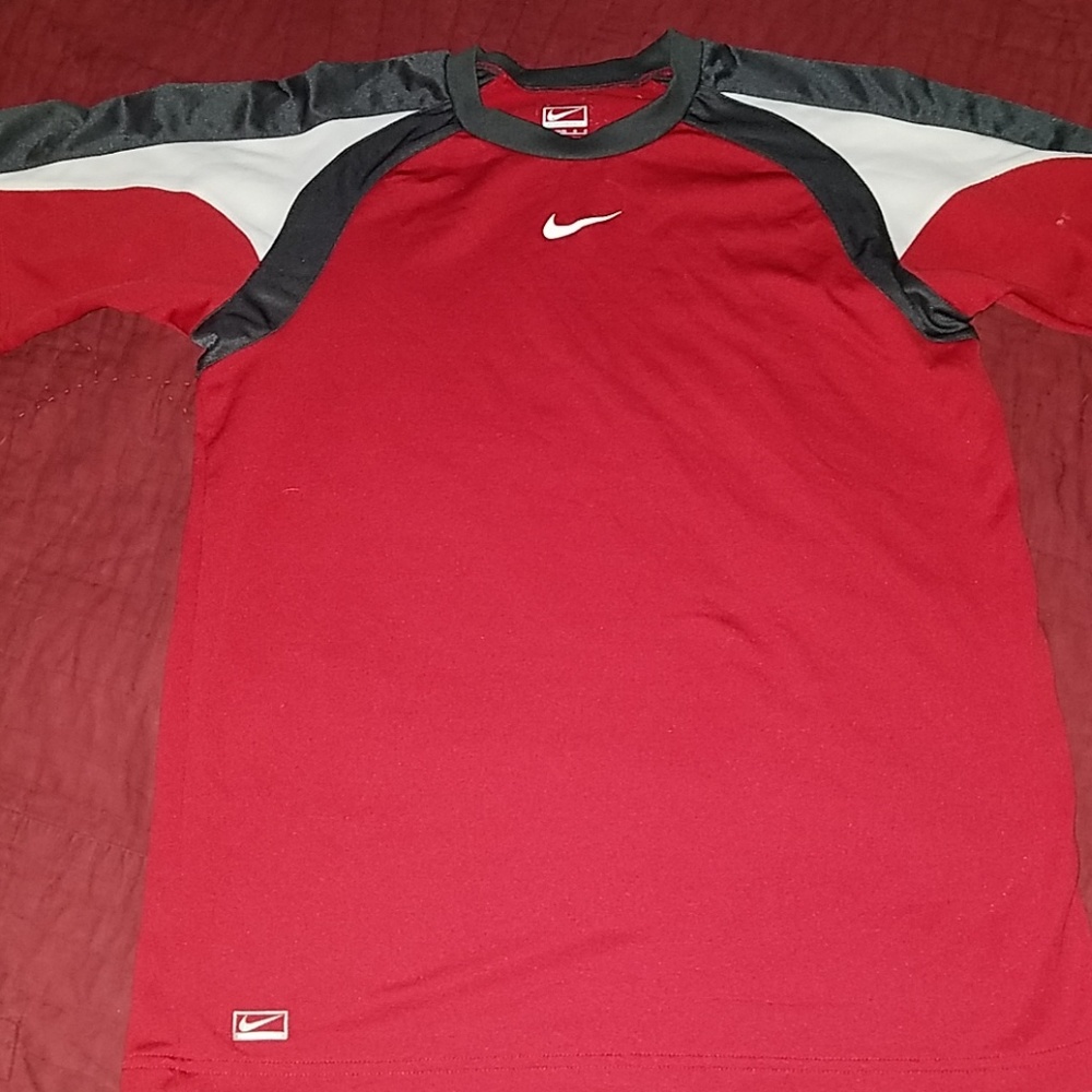 Boys Nike short sleeve t-shirt